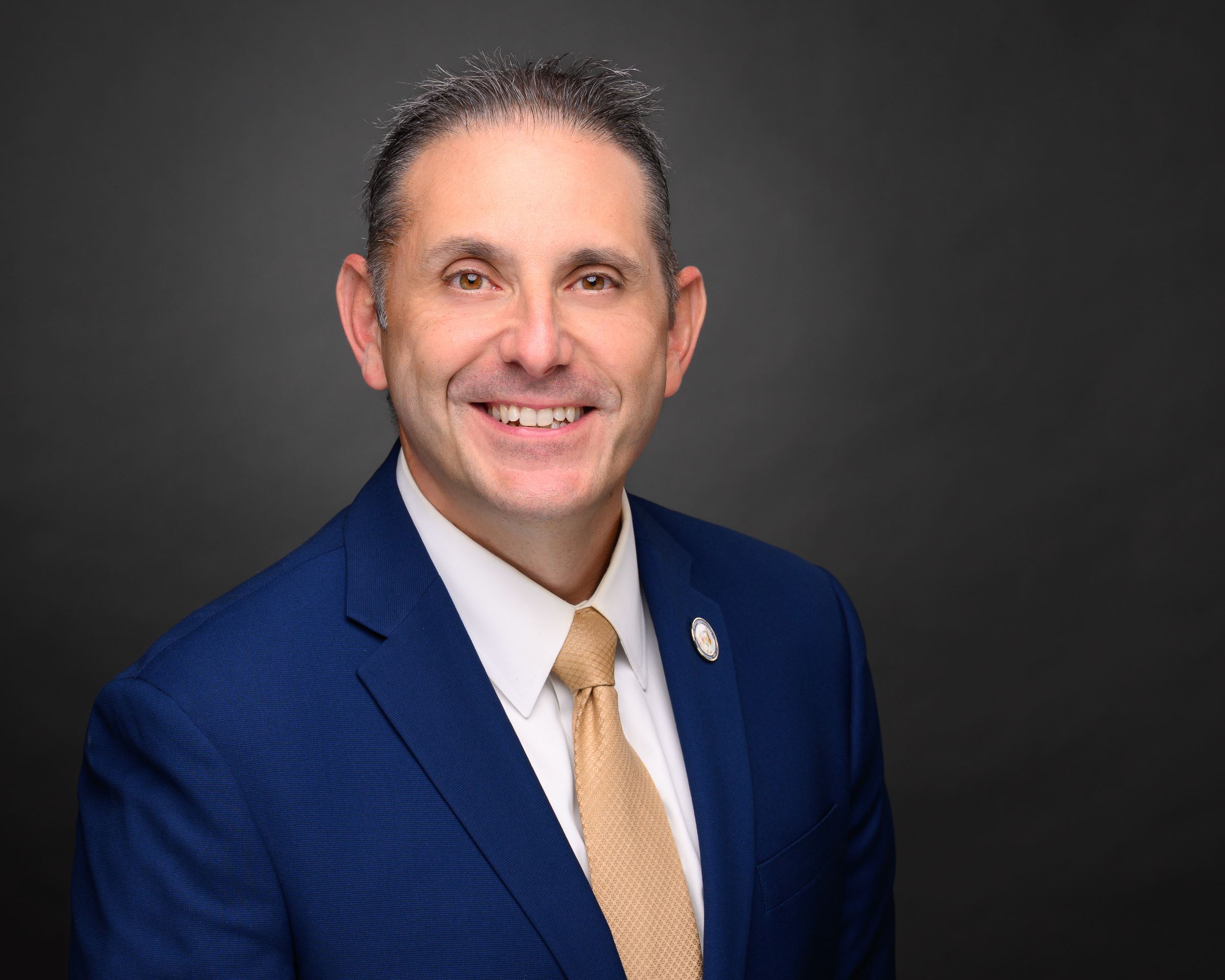 Massengill_Kevin_682-0037-Edit_(2)-2portrait_-Retouched