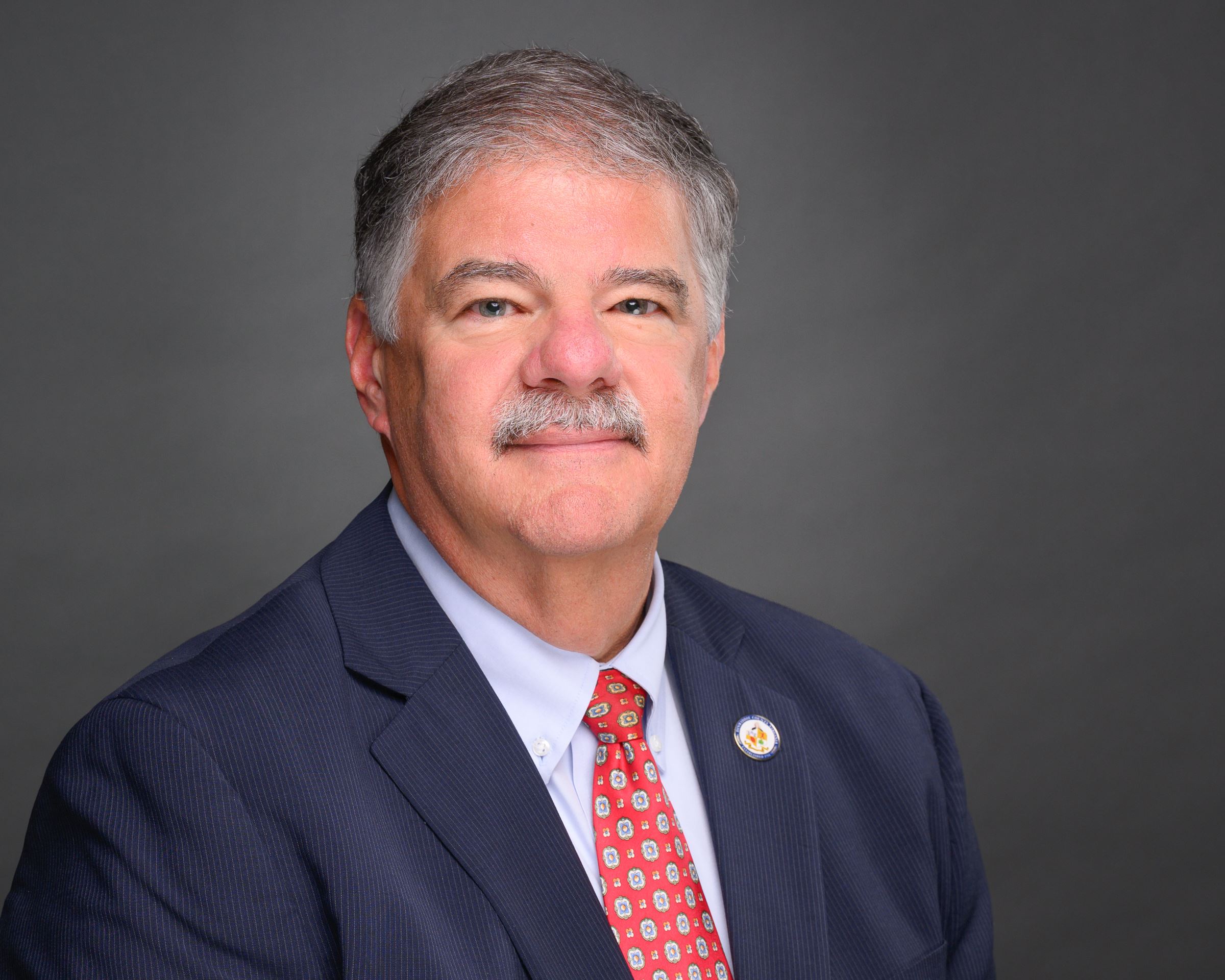 Moore_Dr__mark_063-0215-Edit_(2)-2portrait_-Retouched