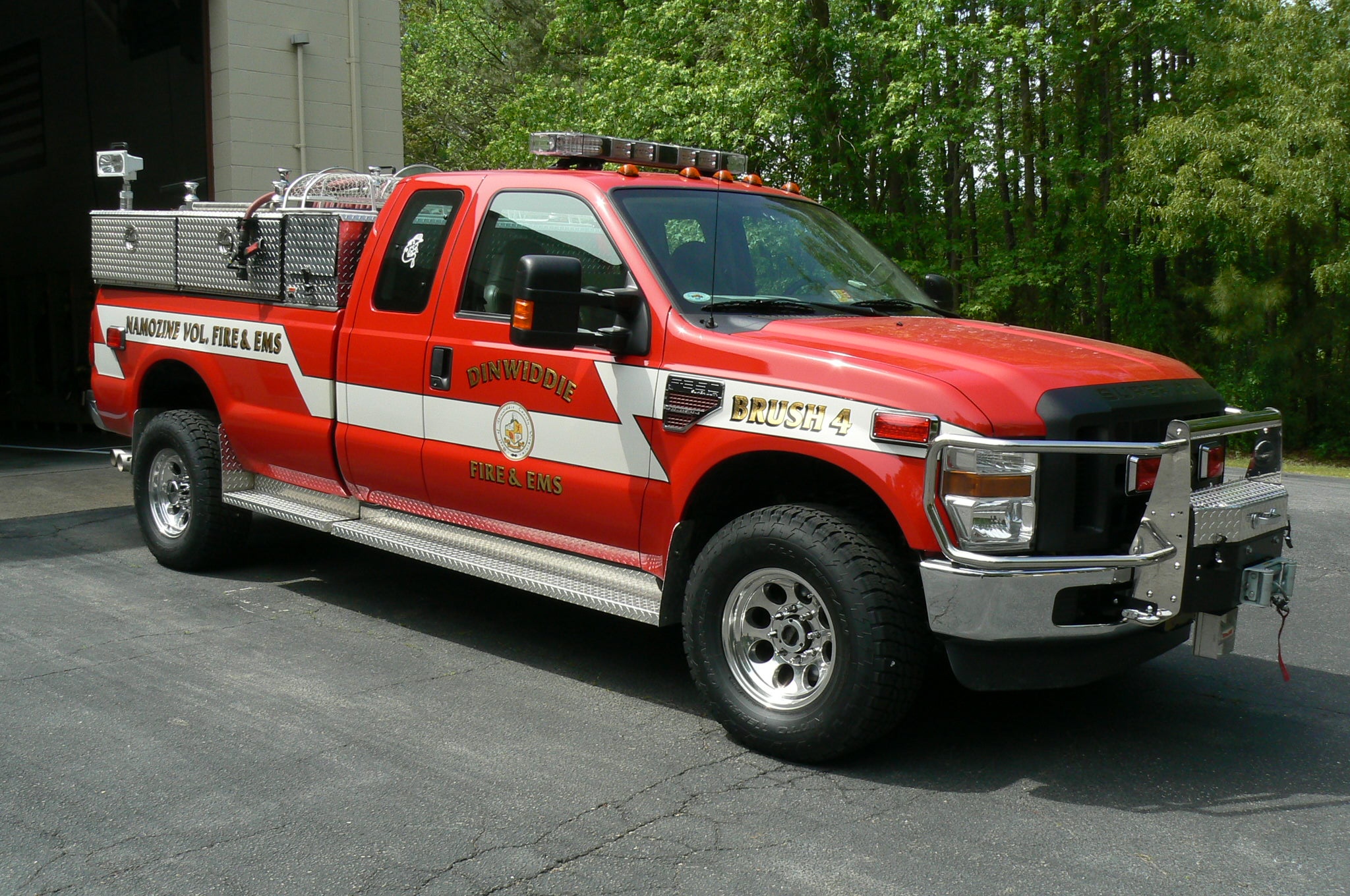 red brush fire truck