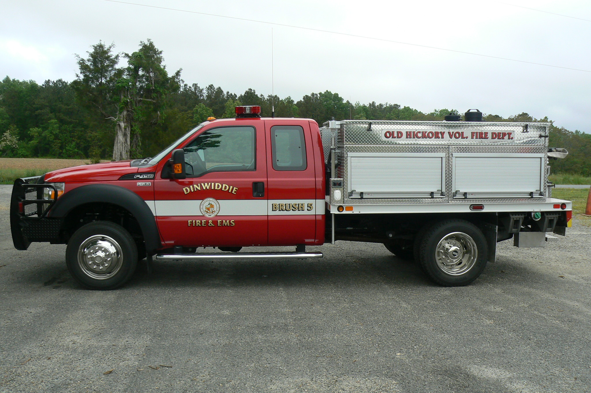 Red brush fire truck